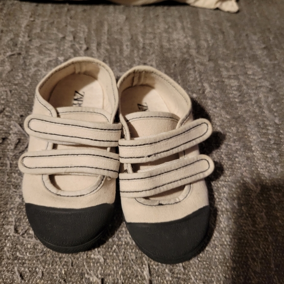 Zara Shoes Zara Kids Size 23 Eu7 Toddler Velcro Canvas Sneaker